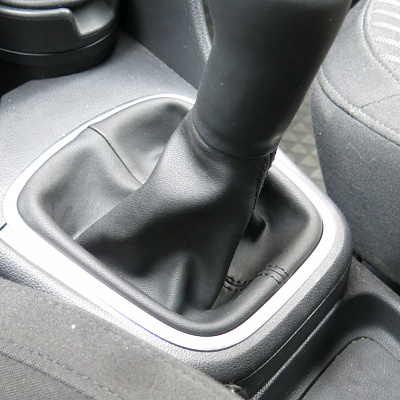 Чехол на Кулису МКПП TITANIUM для Volkswagen Polo (2009-2020)