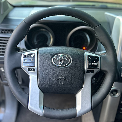 Кожаная Оплетка на руль TITANIUM  со шнуровкой для Toyota Land Cruiser Prado, Toyota Tundra, Toyota 4runner, Toyota Tacoma, Toyota Sequoia