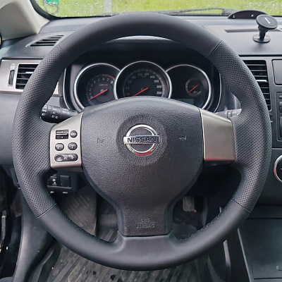 Кожаная Оплетка на руль TITANIUM  со шнуровкой для Nissan Tiida, Nissan Note, Nissan Bluebird Sylphy, Nissan AD, Nissan Versa