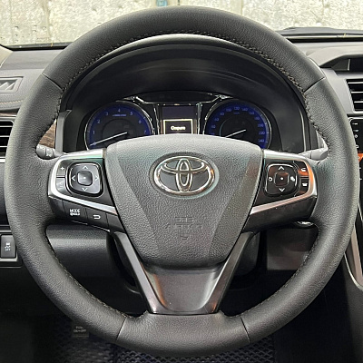 Кожаная Оплетка на руль TITANIUM  со шнуровкой для Toyota Camry, Toyota Venza, Toyota Highlander, Toyota Sienna, Toyota Voxy, Toyota Estima, Toyota Esquire, Toyota Noah, Toyota Verso, Toyota Aurion, Toyota Avalon, Toyota Harrier