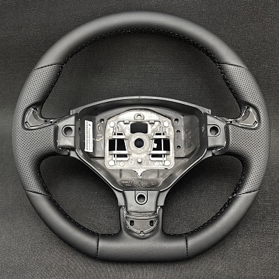 Кожаная Оплетка на руль TITANIUM  со шнуровкой для Peugeot 308 (2011-2015), Peugeot 408 (2017-2022), Peugeot 3008 (2013-2016), Peugeot 5008 (2013-2016) СПОРТ