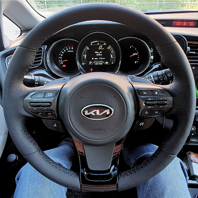 Кожаная Оплетка на руль TITANIUM  со шнуровкой для Kia K5 (2013-2015), Kia Optima (2014-2016)