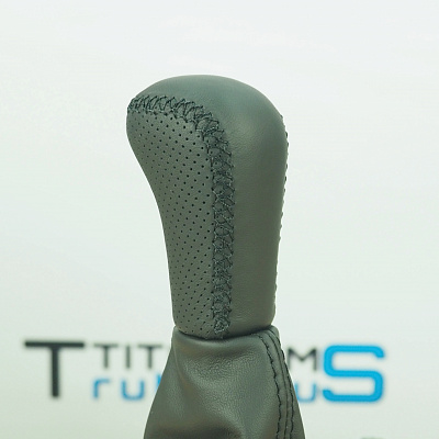 Чехол на ручку МКПП TITANIUM со шнуровкой для Mitsubishi ASX, Mitsubishi Pajero, Peugeot 4008, Citroen C4 Aircross