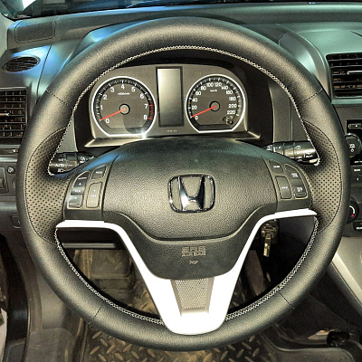 Кожаная Оплетка на руль TITANIUM  со шнуровкой для Honda CR-V (2006-2012), Honda Crossroad (2007-2010)