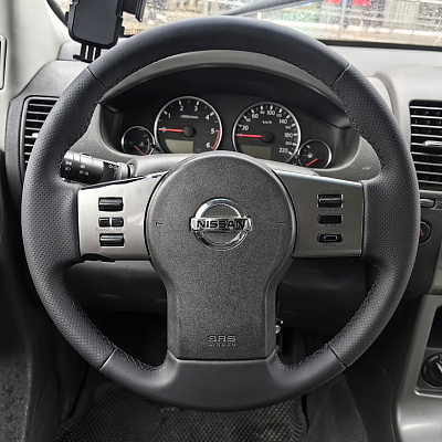Кожаная Оплетка на руль TITANIUM  со шнуровкой для Nissan Pathfinder, Nissan Navara (Frontier), Nissan Xterra, Suzuki Equator