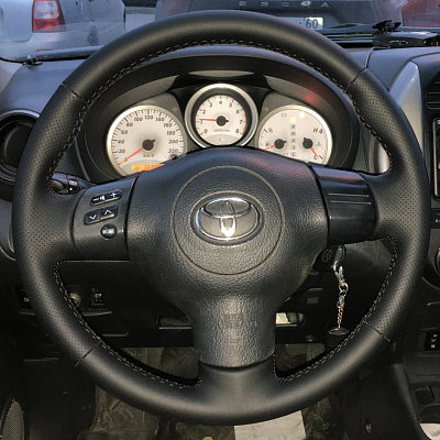 Кожаная Оплетка на руль TITANIUM  со шнуровкой для Toyota Corolla, Toyota Caldina, Toyota Wish, Toyota RAV 4