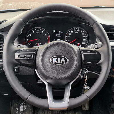 Кожаная Оплетка на руль TITANIUM  со шнуровкой для Kia Rio (2017-2025), Kia Picanto (2017-2021), Kia Ray (2011-2025), Kia Morning (2017-2025)