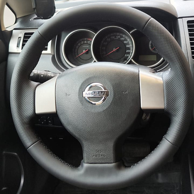 Кожаная Оплетка на руль TITANIUM  со шнуровкой для Nissan Tiida, Nissan Note, Nissan Bluebird Sylphy, Nissan AD, Nissan Versa