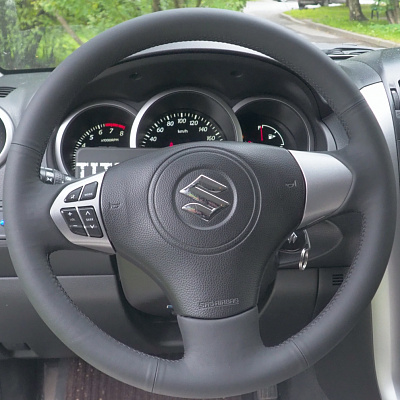 Кожаная Оплетка на руль TITANIUM  со шнуровкой для Suzuki Grand Vitara (2005-2015), Suzuki Escudo (2005-2017)