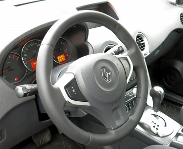 Renault Koleos 2008 г.в. Перетяжка в Экокожу Швайцер с Неопреновой подложкой, в замен заводской  кожи