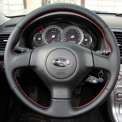 Кожаная Оплетка на руль TITANIUM  со шнуровкой для Subaru Legacy (2003-2006), Subaru Impreza (2002-2007), Subaru Forester (2002-2008), Saab 9-2X (2004-2006)