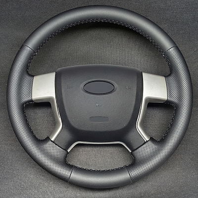 Кожаная Оплетка на руль TITANIUM  со шнуровкой для Geely Emgrand EC7 (2009-2016)