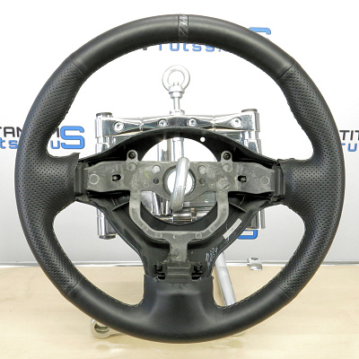 Кожаная Оплетка на руль TITANIUM  со шнуровкой для Toyota Sienta (2011-2015), Toyota bB (2005-2025), Toyota Porte (2007-2012)